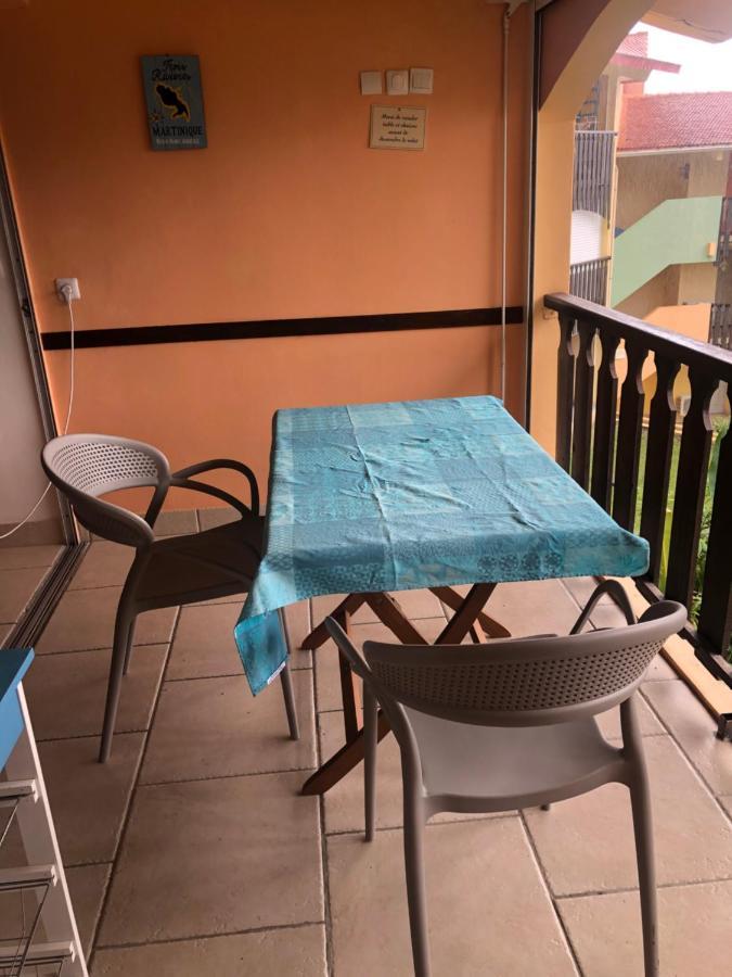 Case Coco A Sainte Anne Avec Wifi Vue Mer Luaran gambar