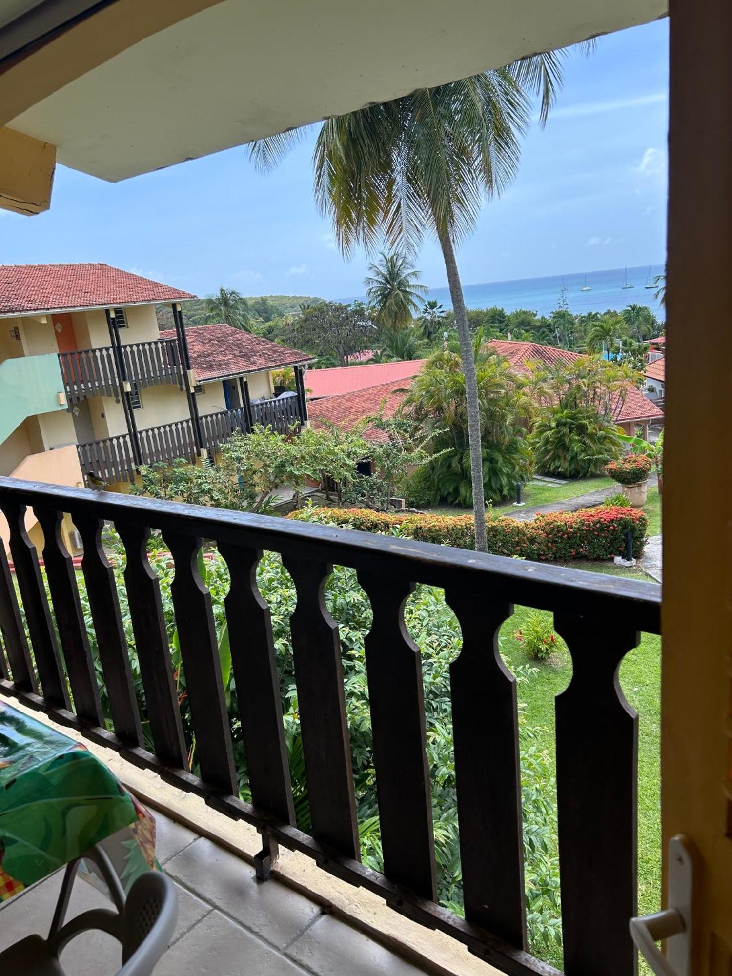 Case Coco A Sainte Anne Avec Wifi Vue Mer Luaran gambar